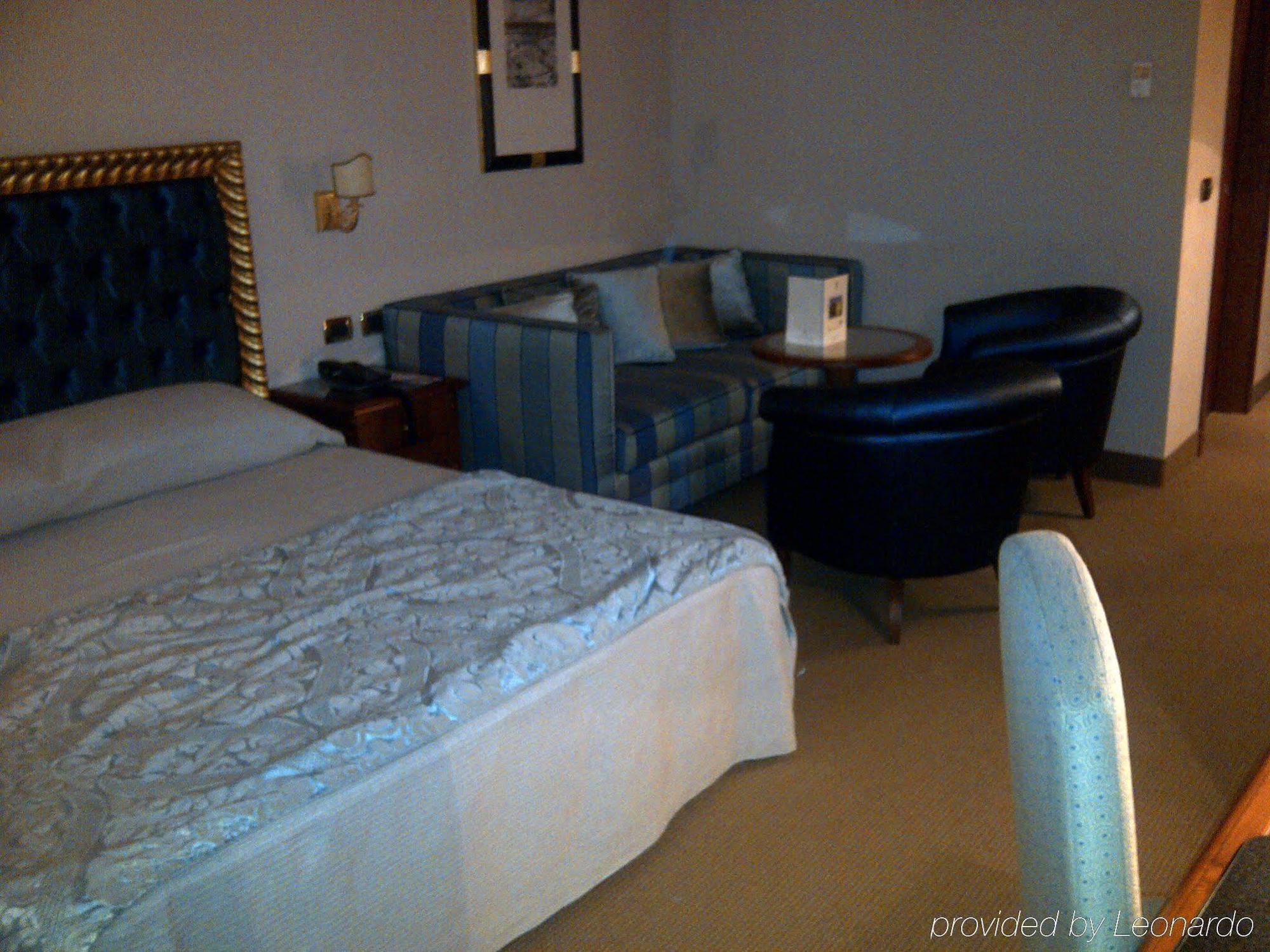 Santa Caterina Park Hotel Sarzana Oda fotoğraf